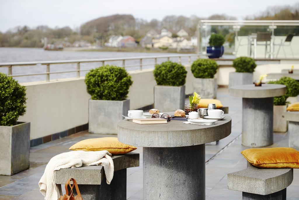 Ice House Hotel Ballina  Esterno foto