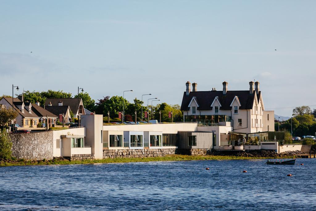 Ice House Hotel Ballina  Esterno foto